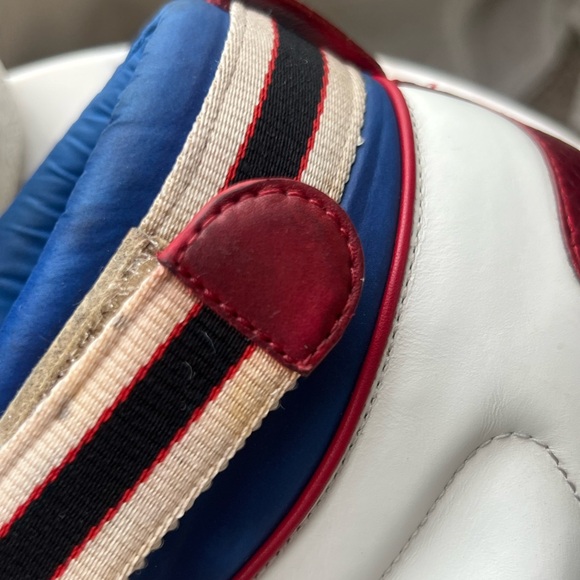 Gucci White Sneakers with Red and Green Accents - Picture 8 of 14